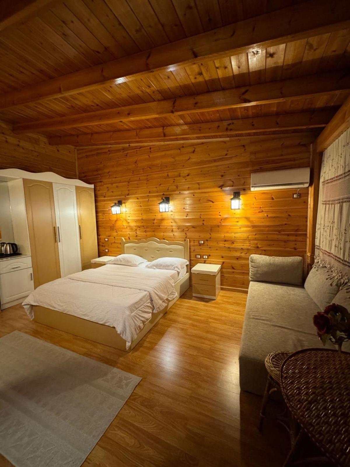 Hotel Kocibelli Pool & Spa Korça Exteriör bild