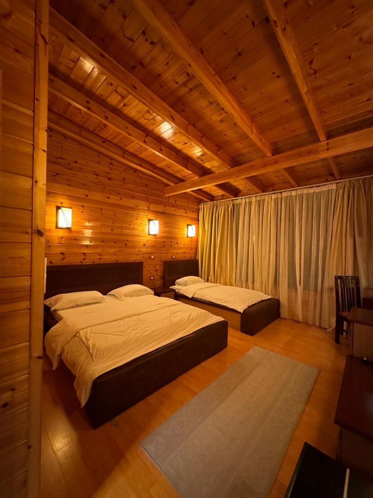 Hotel Kocibelli Pool & Spa Korça Exteriör bild