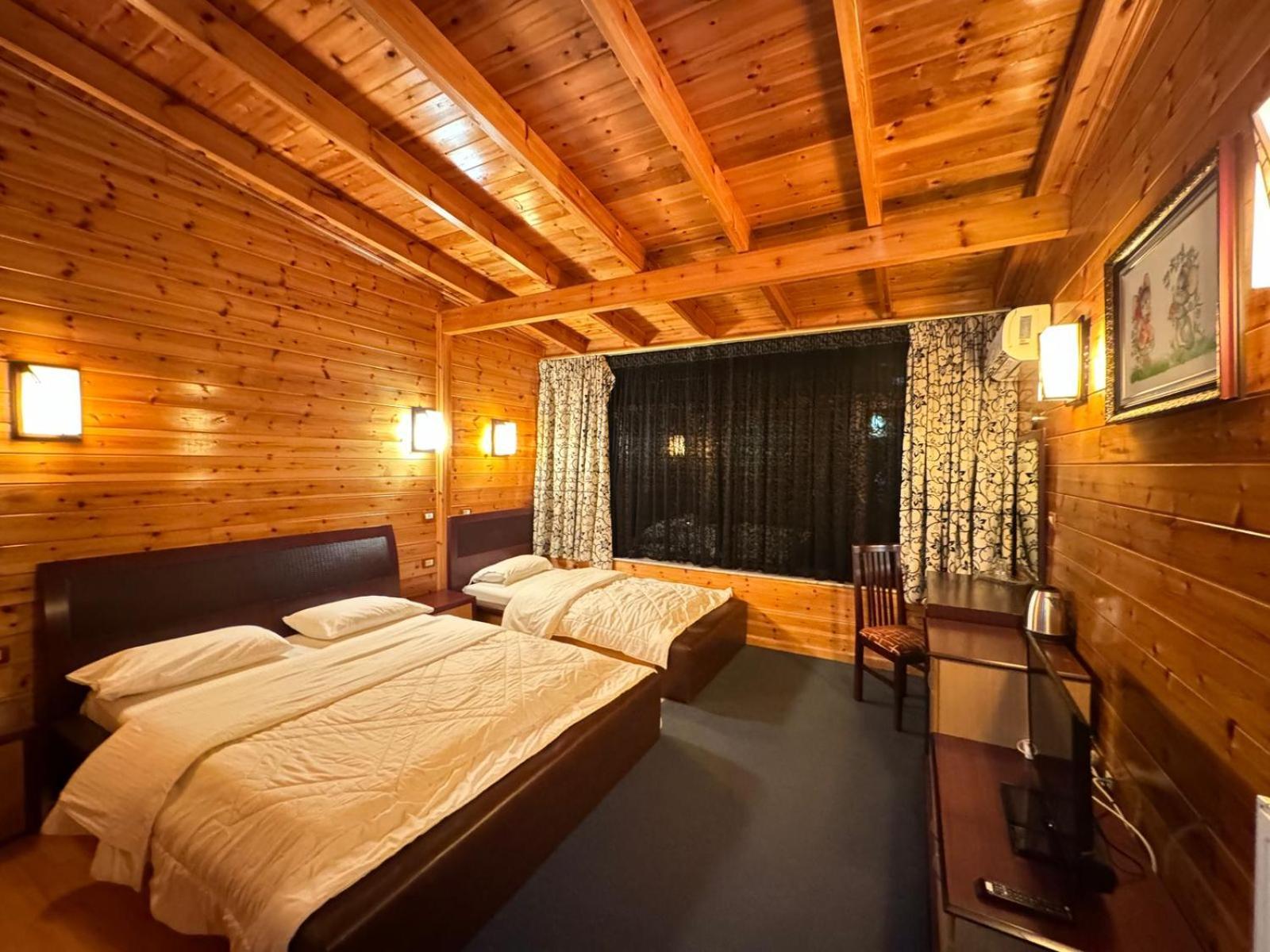 Hotel Kocibelli Pool & Spa Korça Exteriör bild
