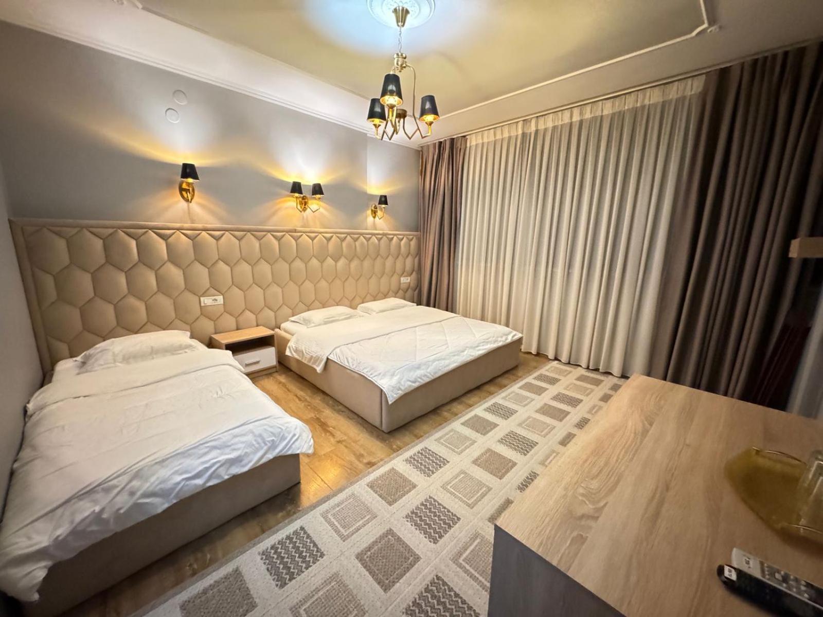 Hotel Kocibelli Pool & Spa Korça Exteriör bild