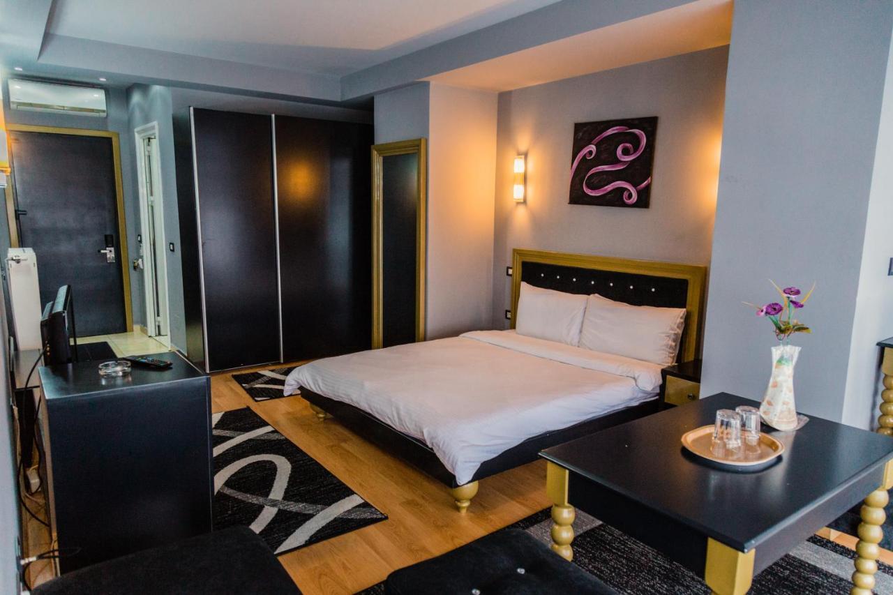 Hotel Kocibelli Pool & Spa Korça Exteriör bild