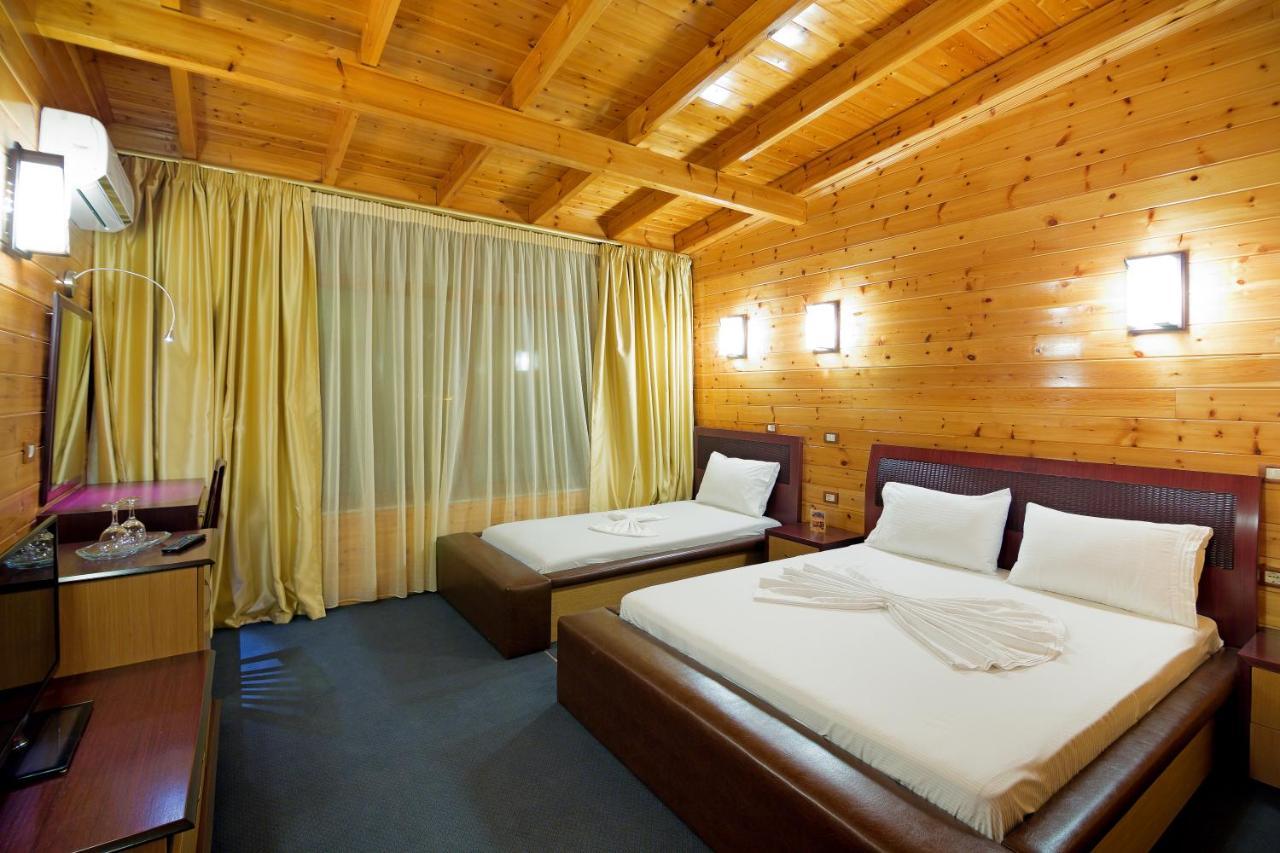 Hotel Kocibelli Pool & Spa Korça Exteriör bild